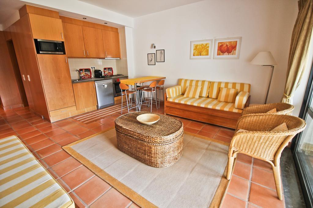 Apartamento T1 Em Lagos Com Piscina E Garagem Exterior photo